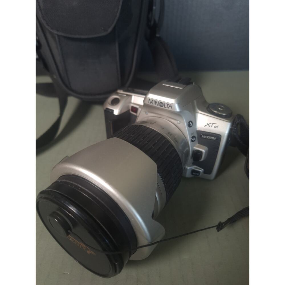 Minolta Maxxum XTsi 35mm Film Camera w 28-210mm Zoom Lens Tested + Case